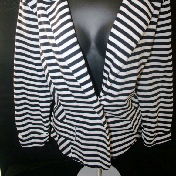 ANA- Smart Casual Jacket - Striped Black & White Blazer - Picture 7 of 12